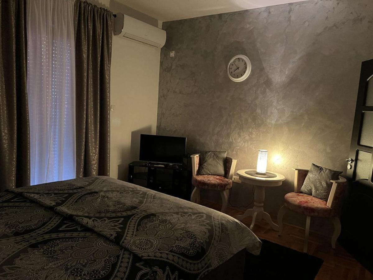 Studio Place 8 Podgorica Extérieur photo