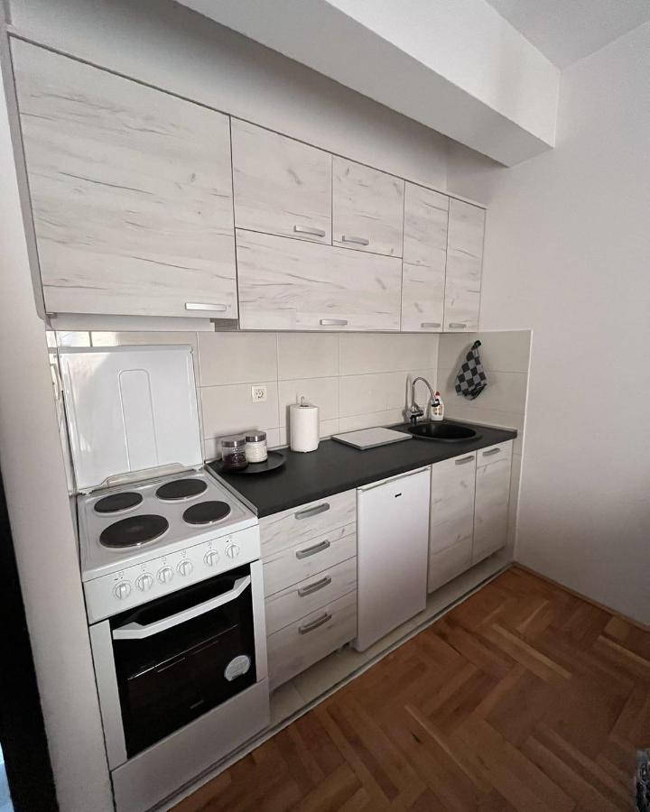 Studio Place 8 Podgorica Extérieur photo